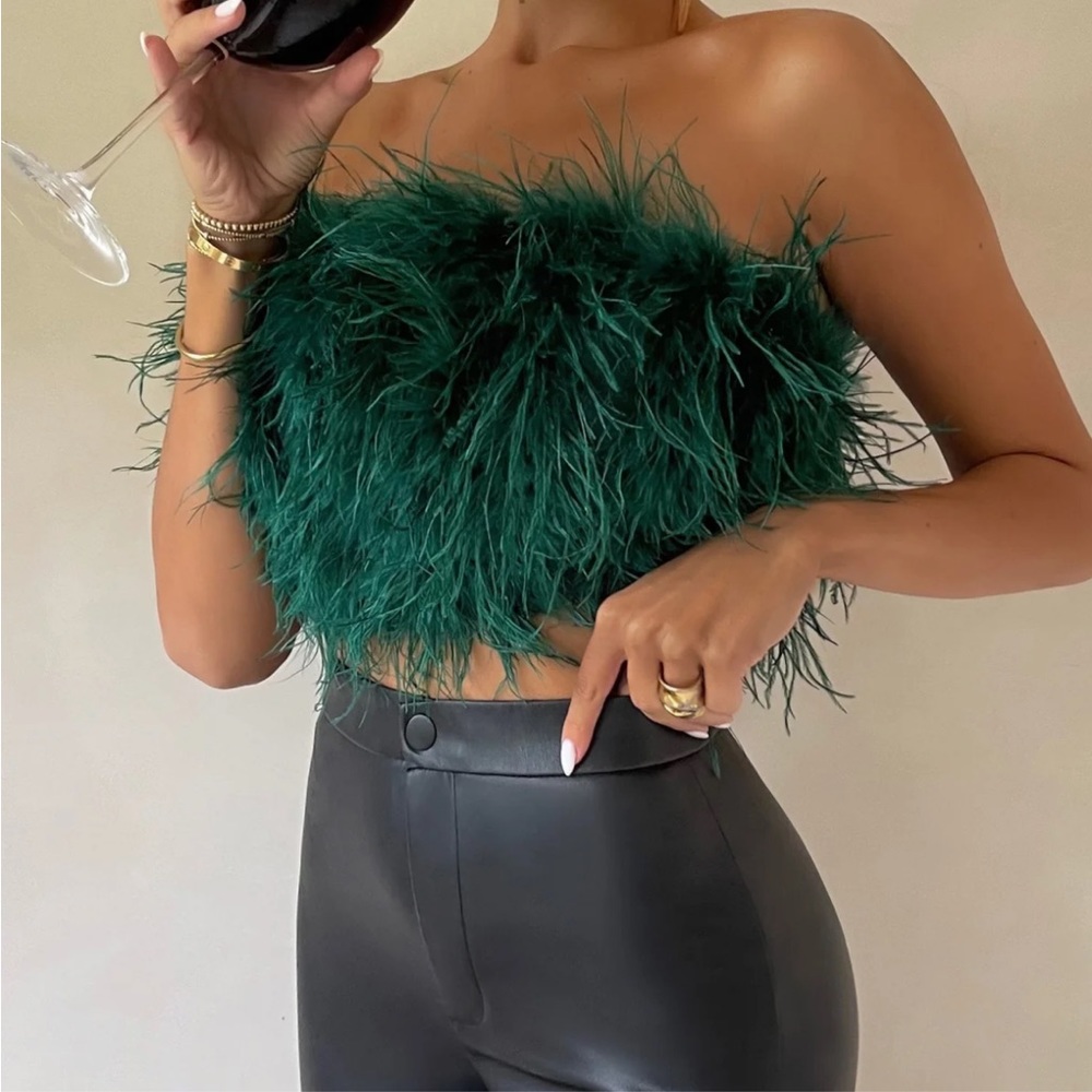 ⭐️SOLD⭐️ Club London DREAM DAZE GREEN FEATHER BANDEAU CROP TOP